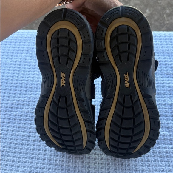 Teva Men’s 9  Dark Gray Sandals hiking sandals - Picture 6 of 9